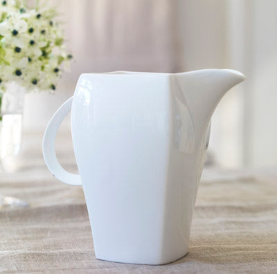 Hvit Lilje saus-/fløtemugge