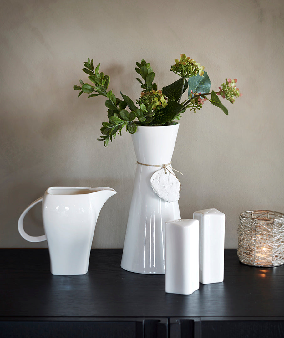 Hvit Lilje saus-/fløtemugge