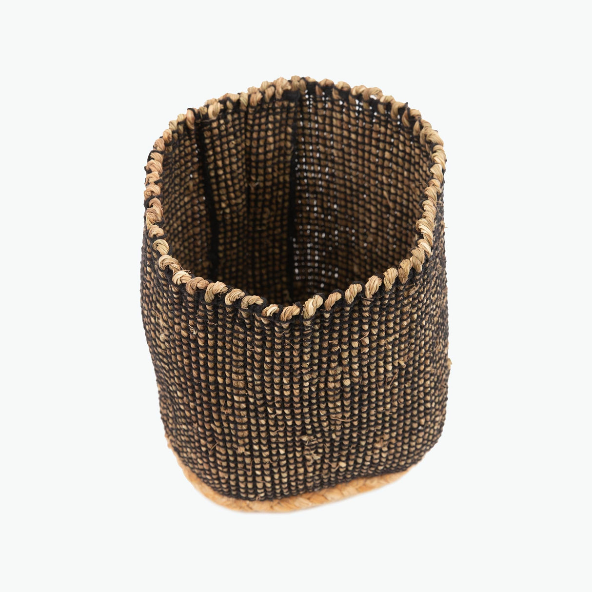 Caspian Black plant pot/basket