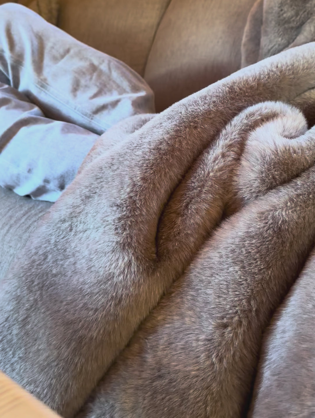 Luxe Fur pledd