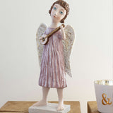 Lavinia engel  med lutt