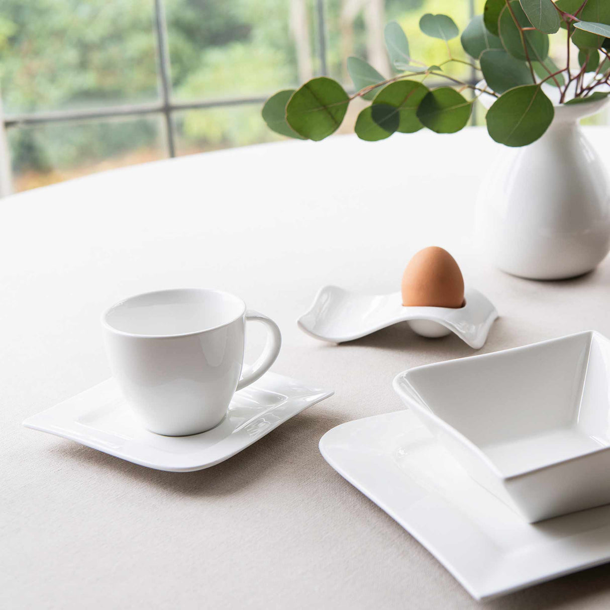 Hvit Lilje kopp m/skål 4 stk