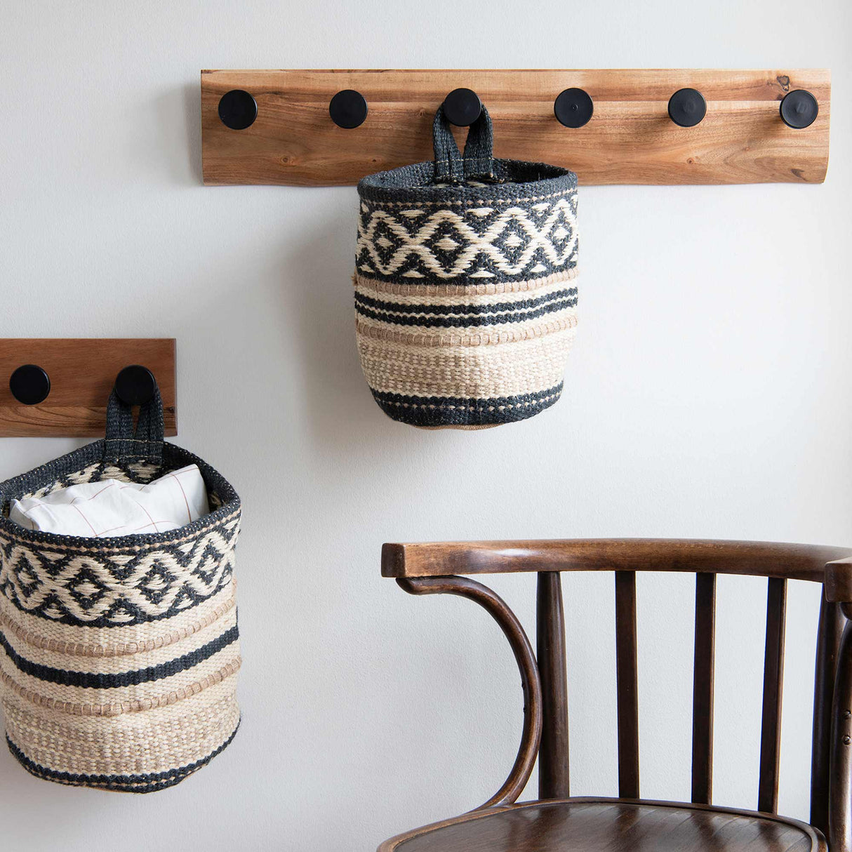 Dots knaggrekke med 6 knagger